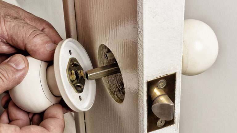 Door knob lock replacement in Philadelphia