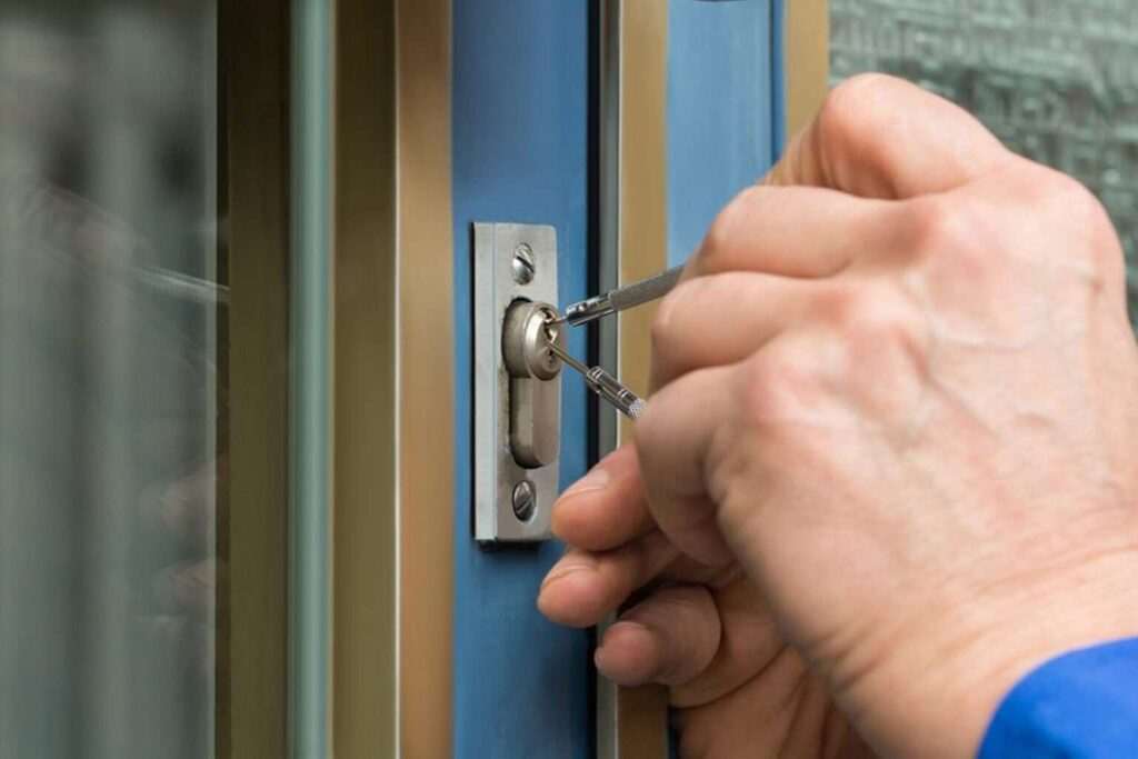 Emergency locksmith for house lockout
